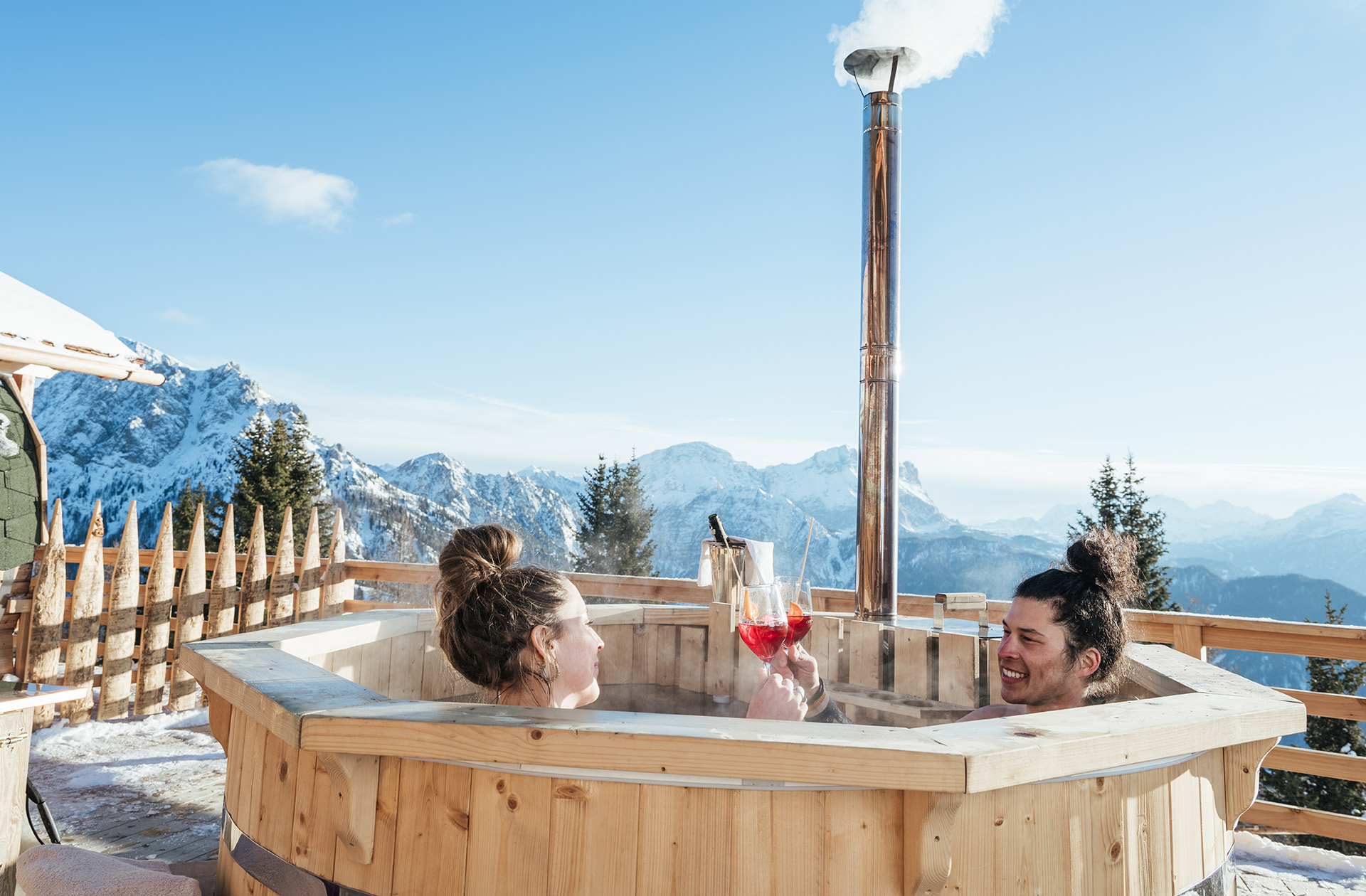 Skiurlaub im Chalet an der Skipiste am Kronplatz in Südtirol. Graziani Lodges & Chalets buchen. Skiurlaub in Südtirol in den Graziani Lodges und Chalets am Kronplatz